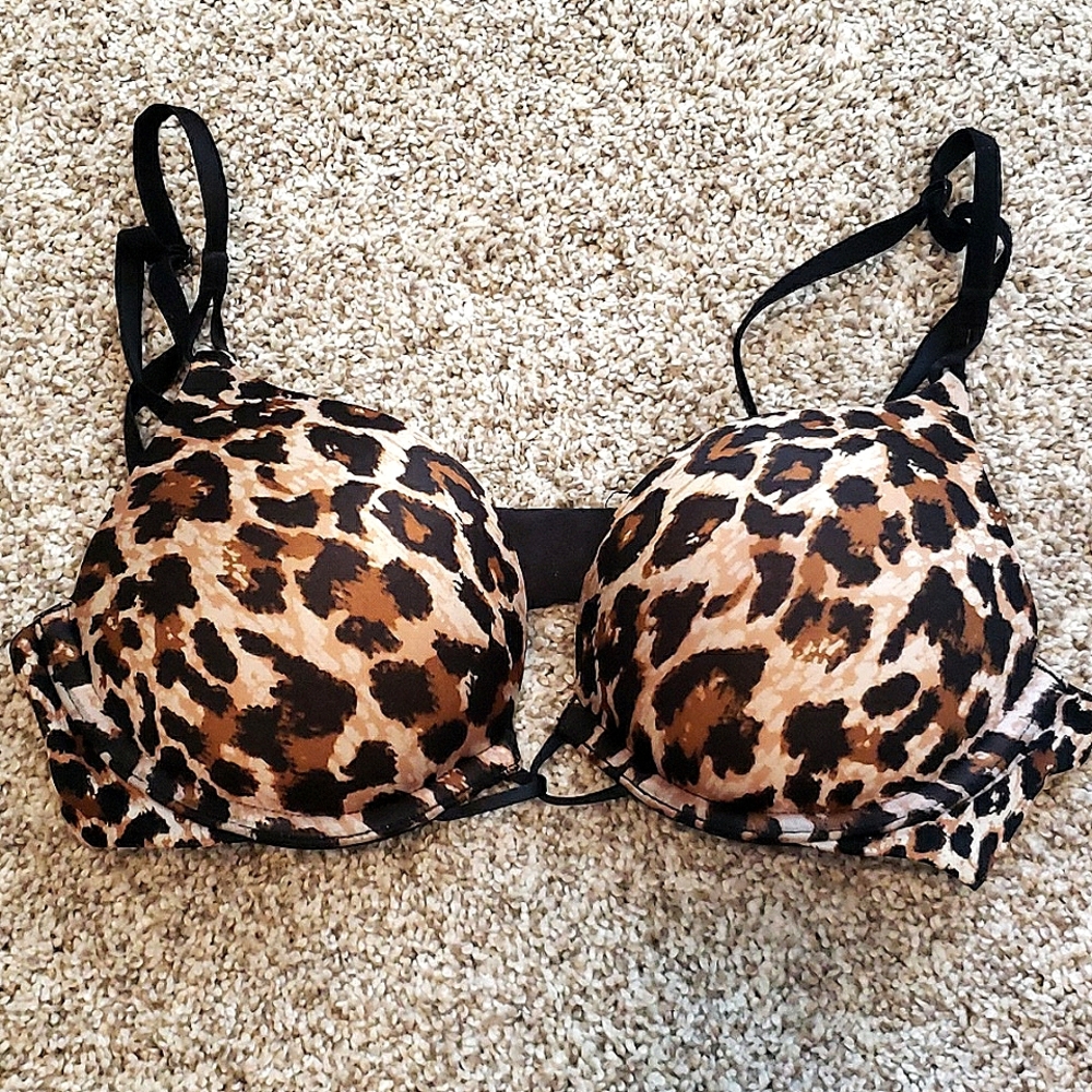 Victoria's Secret Bombshell 32A Push Up Bra